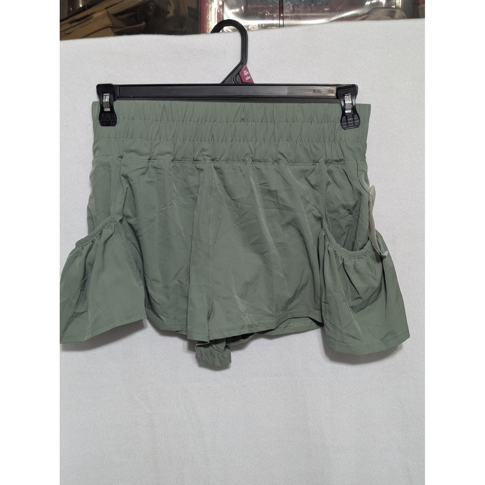 Mono B Women Sage Green Smocked Waist Athletic Cargo Shorts APS7328 Size M NWT